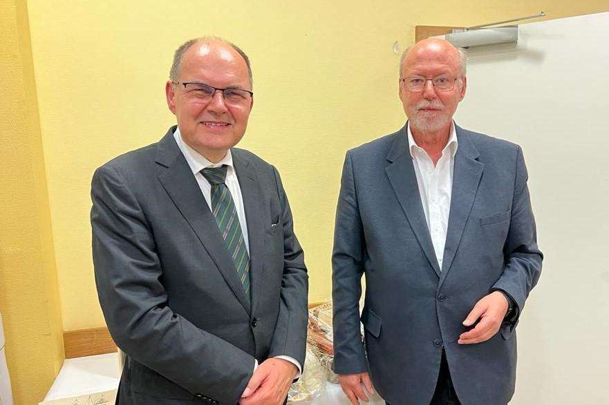 SKUP U FRANKFURTU NA KOJEM SE GOVORILO O BiH: Christian Schmidt bio glavni gost „Limburger Kreis“ – druženje upriličeno u hrvatskom restoranu uz hrvatska vina