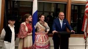 HRVATSKI MINISTAR U SEATTLEU: Grlić Radman se susreo s članovima hrvatske zajednice u Seattleu koji su ulazak Hrvatske u program izuzeća od viza ocijenili iznimnim uspjehom