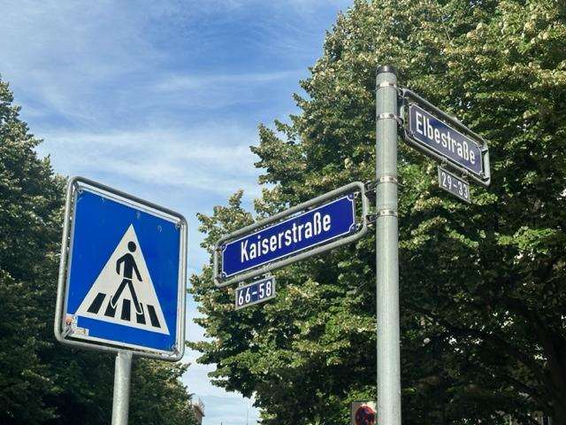 FRANKFURT: Krenuo u erotsku avanturu s prostitutkama, završio u rukama pljačkaša