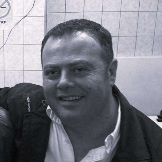 TUŽNA VIJEST IZ NJEMAČKE: U Singenu u 54. godini iznenada preminuo Stipe Ćurković, dugogodišnji predsjednik i dopredsjednik Croatije Singen TUŽNA VIJEST IZ NJEMAČKE: U Singenu u 54. godini iznenada preminuo Stipe Ćurković, dugogodišnji predsjednik i dopredsjednik Croatije Singen