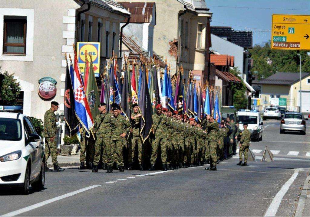 SVEČANA PROSLAVA 30. OBLJETNICE VRO MEDAČKI DŽEP U GOSPIĆU: "Lika je potvrdila kako ostaje nesalomljiva kralježnica Hrvatske" SVEČANA PROSLAVA 30. OBLJETNICE VRO MEDAČKI DŽEP U GOSPIĆU: "Lika je potvrdila kako ostaje nesalomljiva kralježnica Hrvatske"