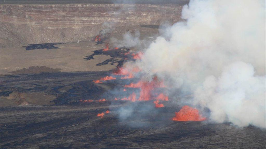 NAKON ERUPCIJE ETNE: I Island strahuje od moguće erupcije vulkana nakon niza potresa posljednjih dana  