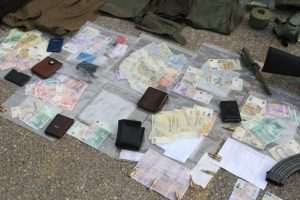 (FOTO) KOSOVSKA POLICIJA: Plan terorista je propao, ubijena 4 napadača i zaplijenjena masa oružja i vojne opreme