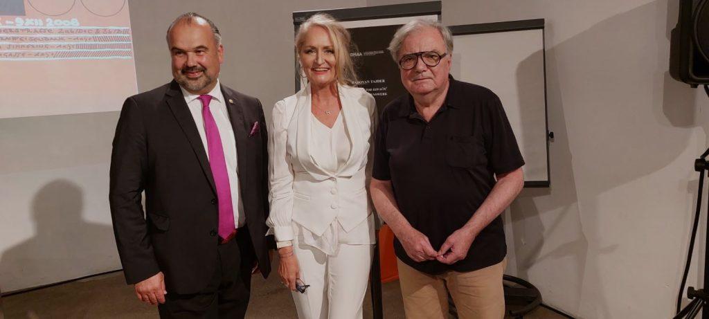 “ČOVJEK I PROSTOR”: Hrvati i Austrijanci zajedno u Beču uživali u arhitektonskom opusu Radovana Tajdera