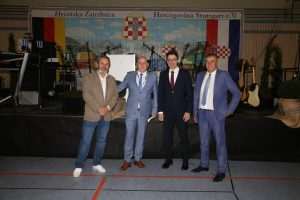 (FOTO) VELIKA ZABAVA NA HERCEGOVAČKOJ VEČERI: U Filderstadtu kod Stuttgarta okupilo se oko 1.400 Hrvata i njihovih prijatelja...