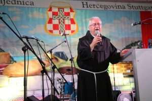 (FOTO) VELIKA ZABAVA NA HERCEGOVAČKOJ VEČERI: U Filderstadtu kod Stuttgarta okupilo se oko 1.400 Hrvata i njihovih prijatelja...