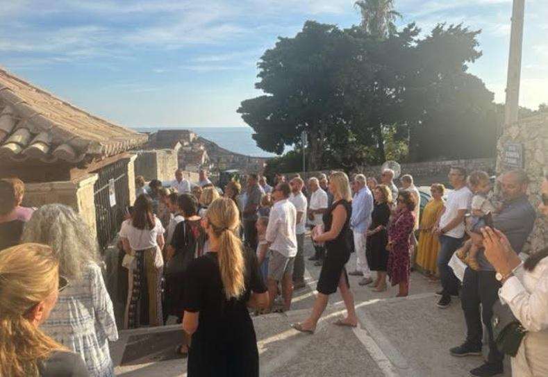 NAKON 330 GODINA U DUBROVNIKU: Biskup Glasnović služio misu i blagoslovio obnovljenu kapelicu Svetog Križa na Posatu