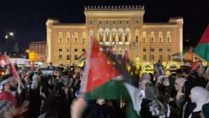 SARAJEVO: Podrška Palestincima upriličena ispred Gradske vijećnice - skup završen "učenjem Fatihe pred dušama ubijenih Palestinaca"