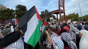 UZ ŠVICARSKO DOPUŠTENJE: Stotine ljudi u Ženevi na skupu solidarnosti s Palestinom  