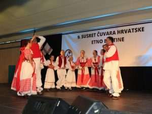 "LIJEPO LI JE HRVAT BITI, MAJKO HVALA TI": Čuvari hrvatske etno baštine okupili se u Filderstadtu