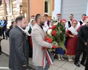 (FOTO i VIDEO) STUTTGART: Ministar Medved otkrio spomen-ploču hrvatskim žrtvama jugoslavenske komunističke UDBA-e