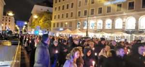 6. MÜNCHENSKI „MIMOHOD ZA VUKOVAR“: Oko dvije tisuće Hrvata i njihovih prijatelja su šetnjom ulicama Münchena odali počast poginulim i nestalim hrvatskim braniteljima Vukovara i Škabrnje