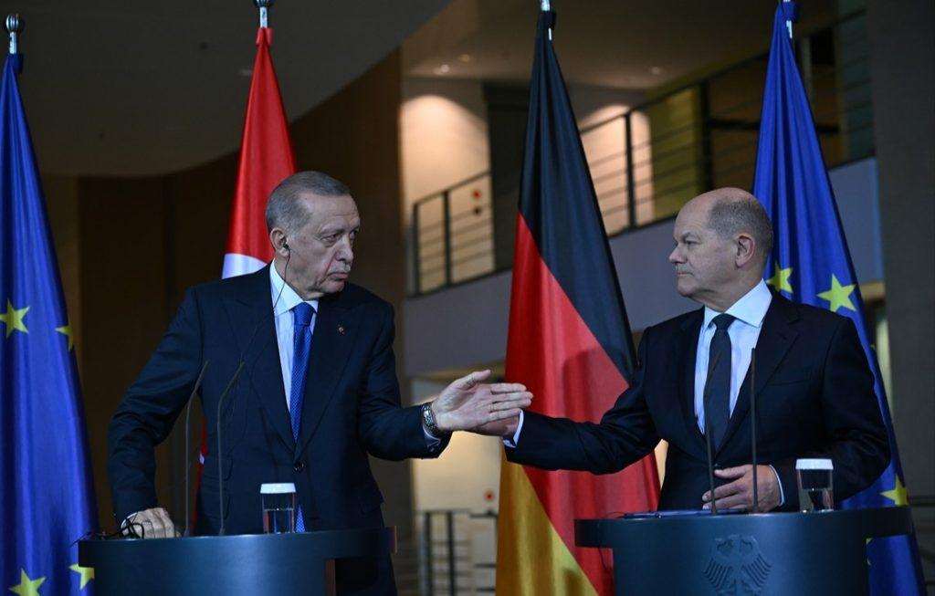 ERDOGAN U NJEMAČKOJ: Ako Njemačkoj i Turskoj pođe za rukom izboriti prekid vatre postoji šansa da se regija izvuče iz ovog vatrenog obruča