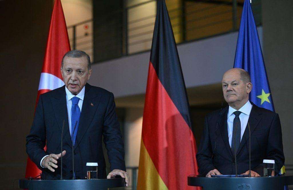 ERDOGAN U NJEMAČKOJ: Ako Njemačkoj i Turskoj pođe za rukom izboriti prekid vatre postoji šansa da se regija izvuče iz ovog vatrenog obruča
