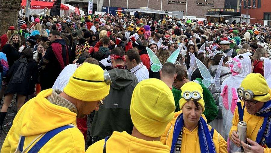 KÖLN / DÜSSELDORF / MAINZ: U Njemačkoj danas, 11. studenog u 11.11 sati započela sezona karnevala  