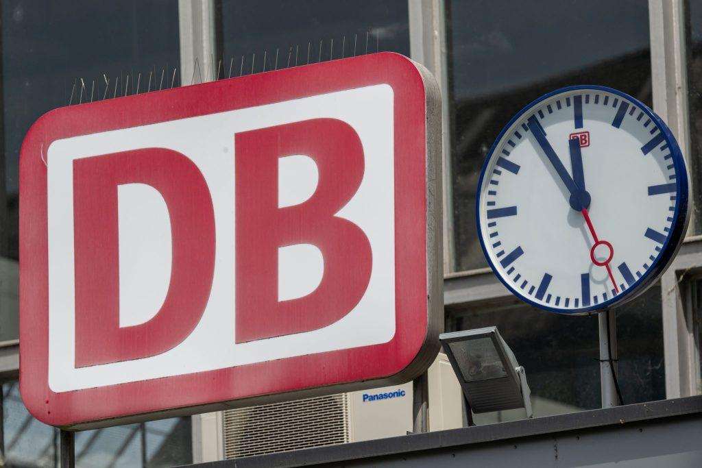 WIEDER NOTFAHRPLAN: Lokführer bestreiken Bahn sechs Tage lang WIEDER NOTFAHRPLAN: Lokführer bestreiken Bahn sechs Tage lang