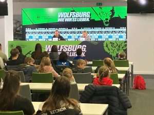 WOLFSBURG: Hrvatski reprezentativac Lovro Majer ugostio učenike hrvatske škole u Njemačkoj