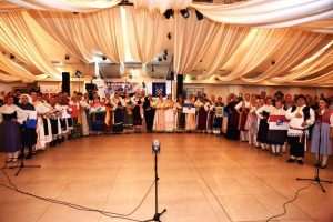 USUSRET BOŽIĆU: Božićni domjenak Folklornog ansambla Anno`93 u Beču