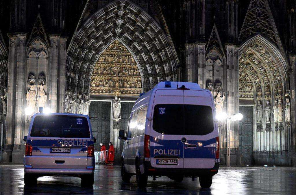 ZBOG OPASNOSTI OD TERORISTIČKOG NAPADA: Katedrala u Kölnu zatvorena za turističke posjete