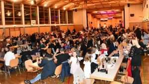 RAVENSBURG: Uspješna proslava blagdana Svetog Nikole u organizaciji HKZ “Mala Gospa“ i HNK Ravensburg RAVENSBURG: Uspješna proslava blagdana Svetog Nikole u organizaciji HKZ “Mala Gospa“ i HNK Ravensburg