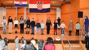 RAVENSBURG: Uspješna proslava blagdana Svetog Nikole u organizaciji HKZ “Mala Gospa“ i HNK Ravensburg RAVENSBURG: Uspješna proslava blagdana Svetog Nikole u organizaciji HKZ “Mala Gospa“ i HNK Ravensburg