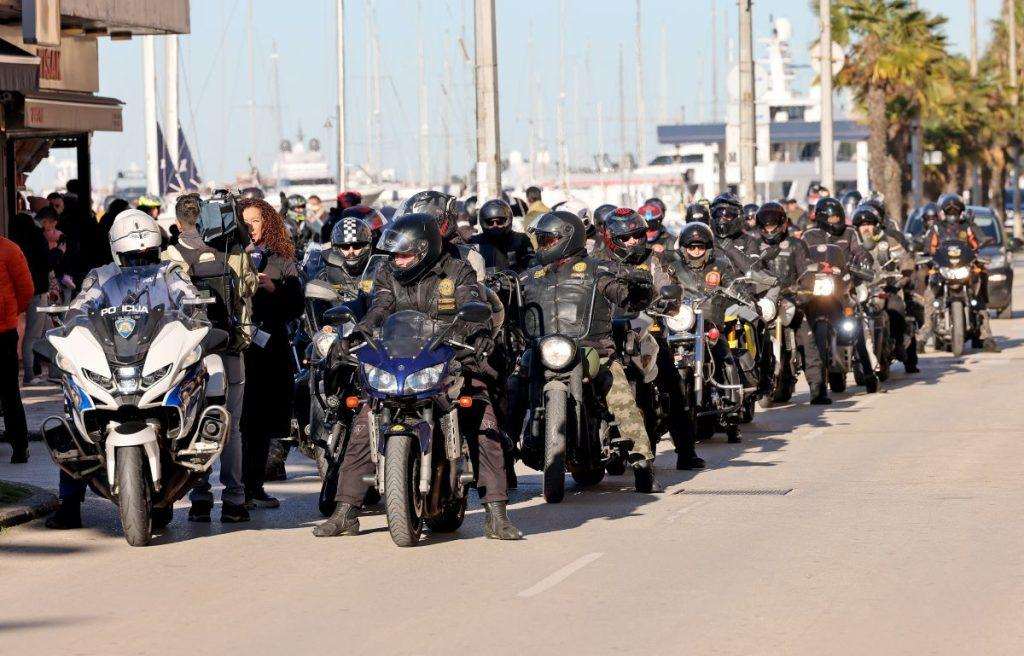 moto defile