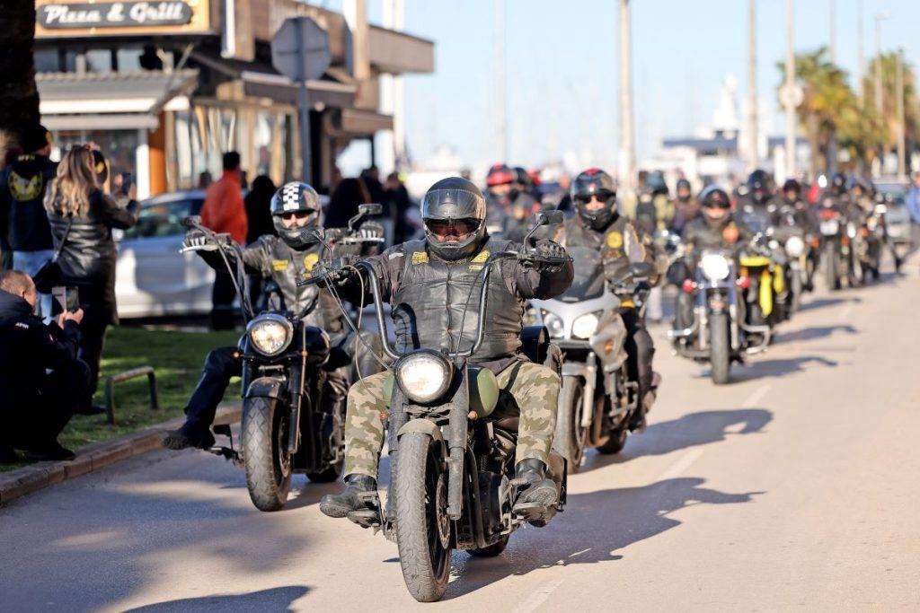 moto defile