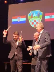 FEŠTA DO RANIH JUTARNJIH SATI: U Austriji je održana "Izvorna večer" u organizaciji Hrvatskog zavičajnog kluba Gornja Komušina