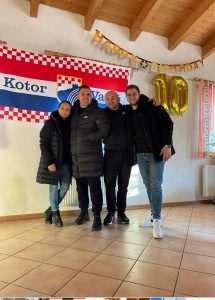 (FOTO) KOTORVAROŠANI U STUTTGARTU: Na fešti proslavili 10. obljetnicu udruge i pomolili se za svog iznenada preminulog člana