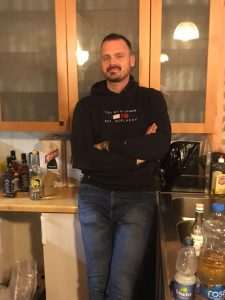 (FOTO) KOTORVAROŠANI U STUTTGARTU: Na fešti proslavili 10. obljetnicu udruge i pomolili se za svog iznenada preminulog člana