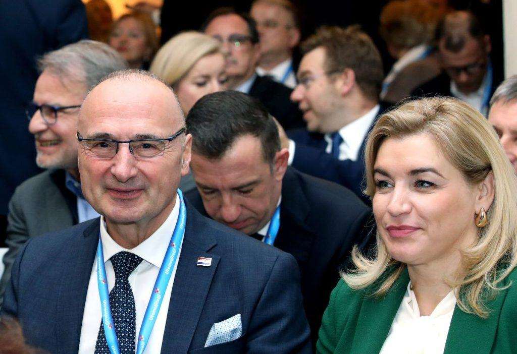 HRVATSKI PREMIJER: Za dva i pol mjeseca stiže prvih šest višenamjenskih borbenih zrakoplova