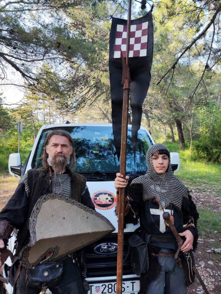 OTAC I SIN KAO VITEZOVI: Poznati hrvatski čuvar starina u spotu koji govori o hrvatskim ratnicima