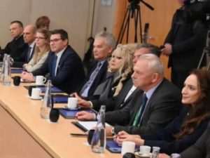 MÜNCHEN: Premijer Plenković sa ministrima Anušićem i Grlić Radmanom na sastanku s predstavnicima hrvatskih udruga iz Münchena i Bavarske