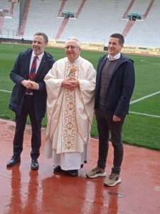 SLUŽENA SV. MISA U POVODU 113. OBLJETNICE KLUBA: Hajduk je "poseban, jedinstven i neponovljiv", a jedan je i od rijetkih klubova čije igrače je dva puta primio Sv. Otac papa Ivan Pavao II.