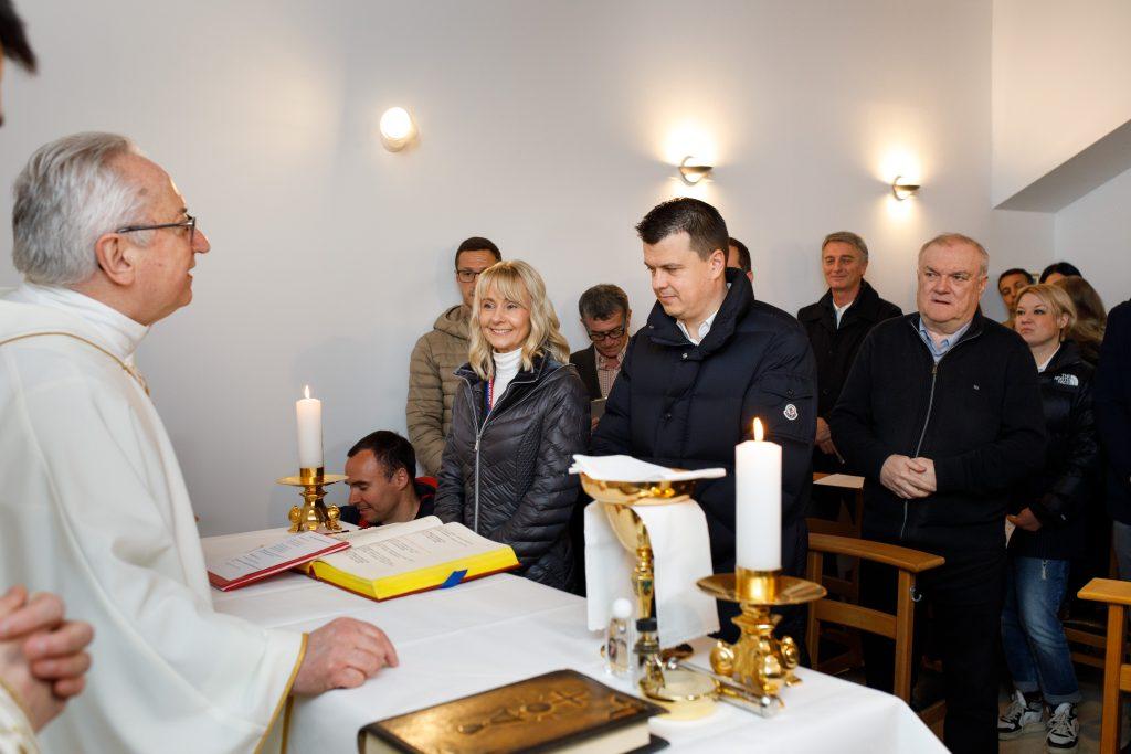 SLUŽENA SV. MISA U POVODU 113. OBLJETNICE KLUBA: Hajduk je "poseban, jedinstven i neponovljiv", a jedan je i od rijetkih klubova čije igrače je dva puta primio Sv. Otac papa Ivan Pavao II.
