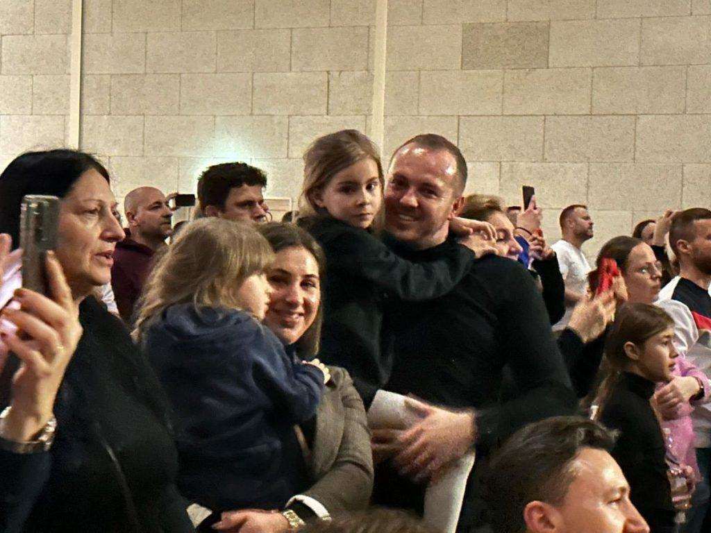 ALAN HRŽICA ODRŽAO KONCERT SLAVLJENJA U GRAZU: Iznimno lijepa atmosfera s molitvom i pjesmom ALAN HRŽICA ODRŽAO KONCERT SLAVLJENJA U GRAZU: Iznimno lijepa atmosfera s molitvom i pjesmom