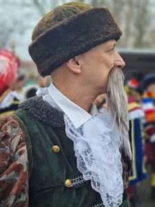 OKO 500.000 LJUDI U MAINZU: U popularnoj karnevalskoj povorci Rosenmontag Hrvati privlačili pozornost i pozivali na "čašu vina i knjigu"