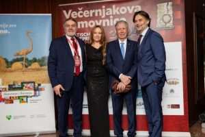 (FOTO) HRVATSKI SPEKTAKL U NJEMAČKOJ: Ponos i radost na Večernjakovoj domovnici, Đani Maršan dirnuo u srca kad je zapjevao "Bože čuvaj Hrvatsku, naš dragi dom"