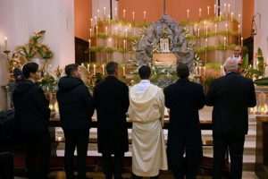 Procesija Za križen u Svircu na Hvaru / Foto: Hina
