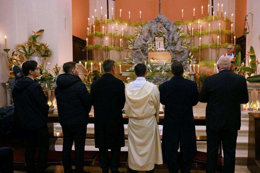 Procesija Za križen u Svircu na Hvaru / Foto: Hina