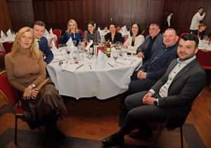 (FOTO) HRVATSKI SPEKTAKL U NJEMAČKOJ: Ponos i radost na Večernjakovoj domovnici, Đani Maršan dirnuo u srca kad je zapjevao "Bože čuvaj Hrvatsku, naš dragi dom"