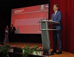 (FOTO) HRVATSKI SPEKTAKL U NJEMAČKOJ: Ponos i radost na Večernjakovoj domovnici, Đani Maršan dirnuo u srca kad je zapjevao "Bože čuvaj Hrvatsku, naš dragi dom"