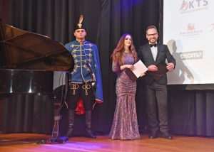 (FOTO) HRVATSKI SPEKTAKL U NJEMAČKOJ: Ponos i radost na Večernjakovoj domovnici, Đani Maršan dirnuo u srca kad je zapjevao "Bože čuvaj Hrvatsku, naš dragi dom"