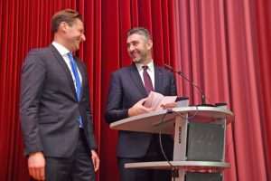 (FOTO) HRVATSKI SPEKTAKL U NJEMAČKOJ: Ponos i radost na Večernjakovoj domovnici, Đani Maršan dirnuo u srca kad je zapjevao "Bože čuvaj Hrvatsku, naš dragi dom"