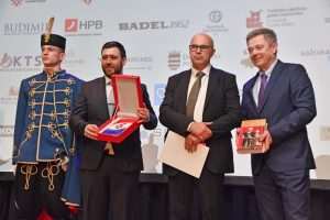 (FOTO) HRVATSKI SPEKTAKL U NJEMAČKOJ: Ponos i radost na Večernjakovoj domovnici, Đani Maršan dirnuo u srca kad je zapjevao "Bože čuvaj Hrvatsku, naš dragi dom"