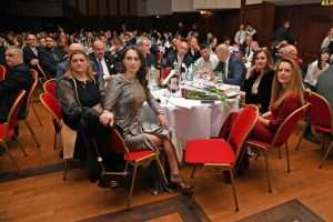 (FOTO) HRVATSKI SPEKTAKL U NJEMAČKOJ: Ponos i radost na Večernjakovoj domovnici, Đani Maršan dirnuo u srca kad je zapjevao "Bože čuvaj Hrvatsku, naš dragi dom"