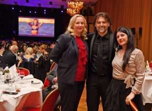 (FOTO) HRVATSKI SPEKTAKL U NJEMAČKOJ: Ponos i radost na Večernjakovoj domovnici, Đani Maršan dirnuo u srca kad je zapjevao "Bože čuvaj Hrvatsku, naš dragi dom"