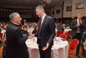 (FOTO) HRVATSKI SPEKTAKL U NJEMAČKOJ: Ponos i radost na Večernjakovoj domovnici, Đani Maršan dirnuo u srca kad je zapjevao "Bože čuvaj Hrvatsku, naš dragi dom"