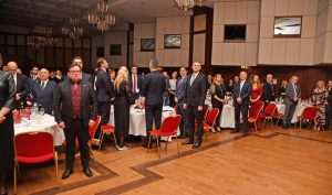 (FOTO) HRVATSKI SPEKTAKL U NJEMAČKOJ: Ponos i radost na Večernjakovoj domovnici, Đani Maršan dirnuo u srca kad je zapjevao "Bože čuvaj Hrvatsku, naš dragi dom"