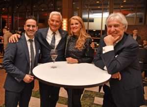 (FOTO) HRVATSKI SPEKTAKL U NJEMAČKOJ: Ponos i radost na Večernjakovoj domovnici, Đani Maršan dirnuo u srca kad je zapjevao "Bože čuvaj Hrvatsku, naš dragi dom"